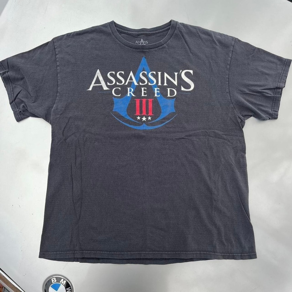 Grey Assassin's Creed III t-shirt rare video game merch